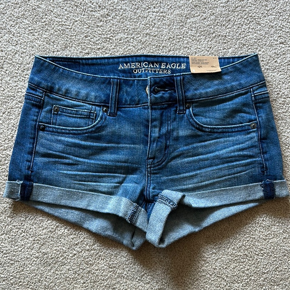 American eagle low-rise shorts